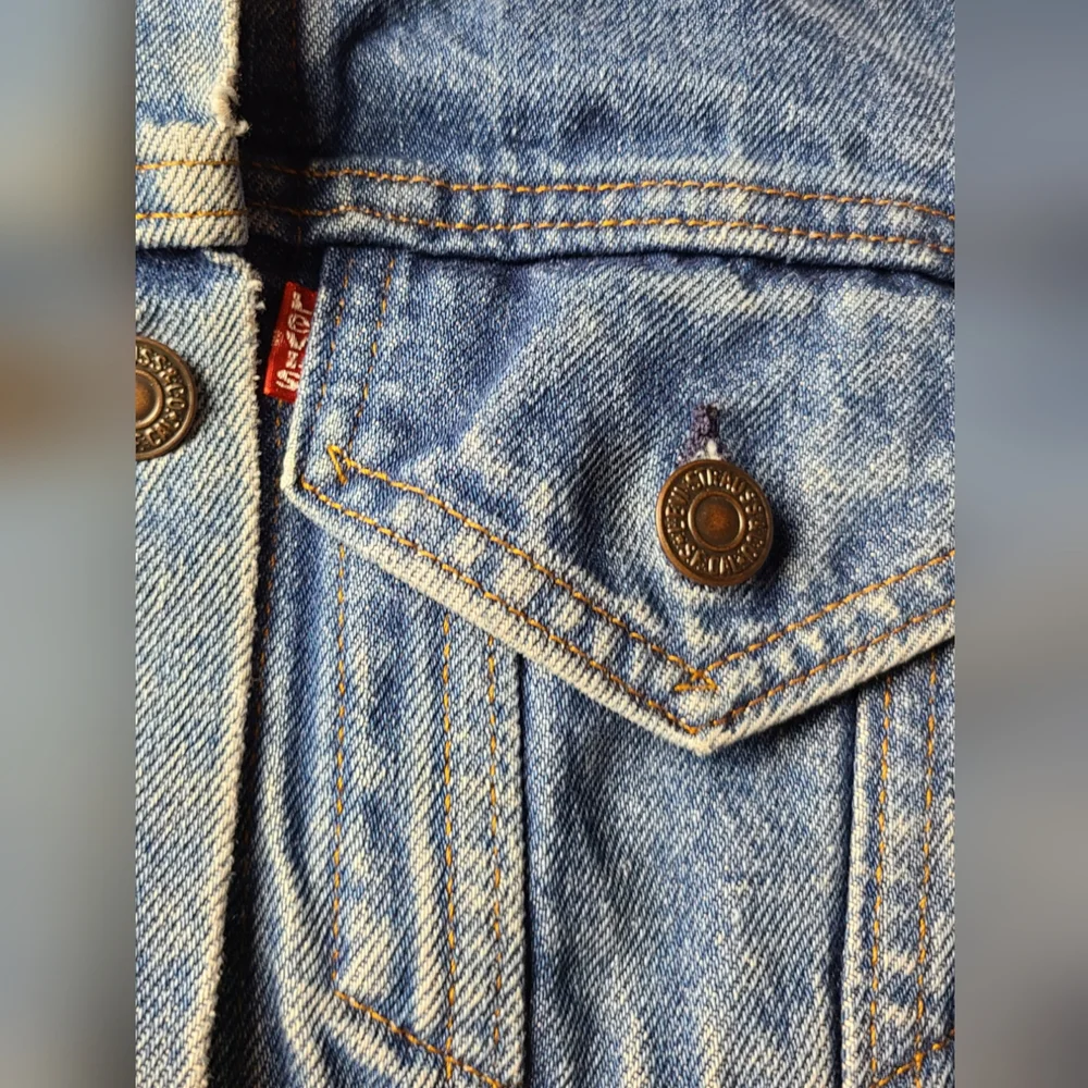 VINTAGE 1980'S | LEVI'S | DENIM JACKET | 2-POCKET | CHILDRENS | SIZE LARGE